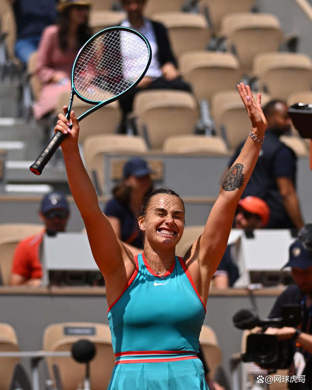 脱颖而出 脱颖而出